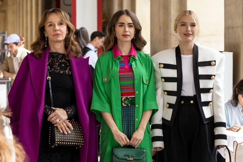 Emily in Paris'in yeni sezonunda neler olucak?