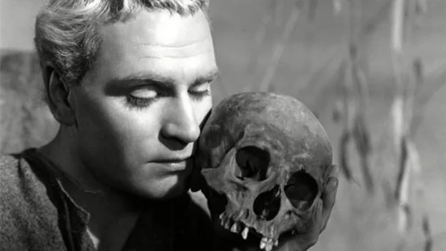 Hamlet (1948 yapımı) Laurence Olivier ile.