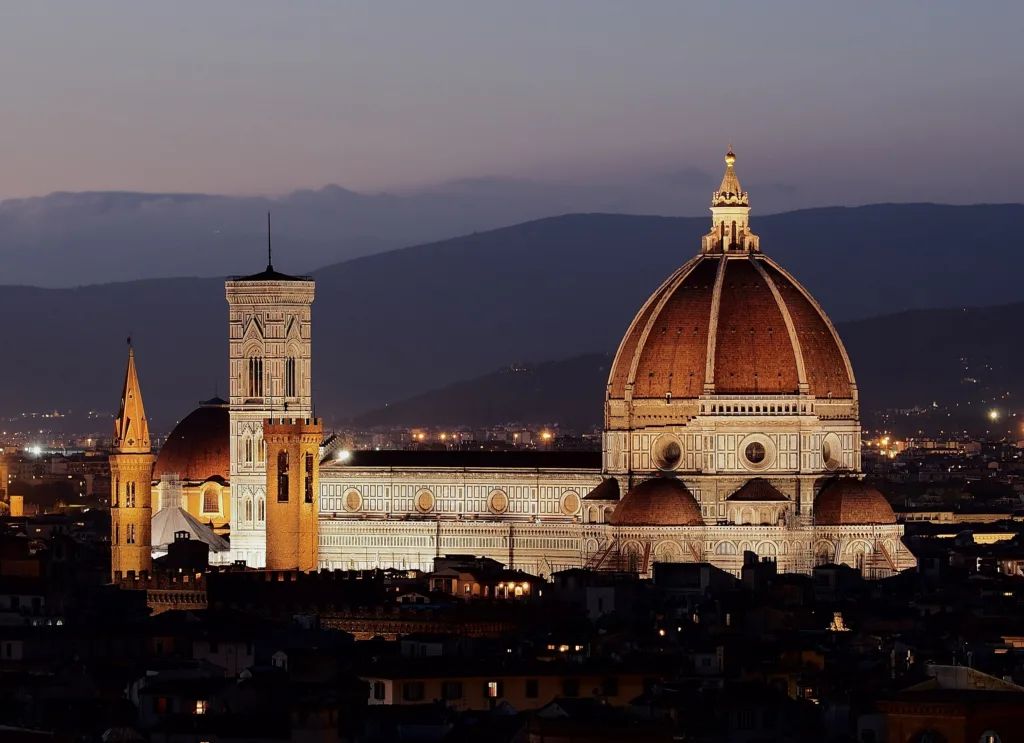 Floransa Katedrali, Duomo ya da Santa Maria del Fiore olarak da bilinir, İtalya'da Floransa kentinde 1296-1436 arasında inşa edilmiş olan katedral.
