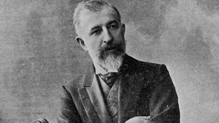 Romanın yazarı Halit Ziya Uşaklıgil.